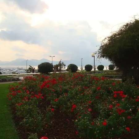 Apartament On The Croisette With Sea View *