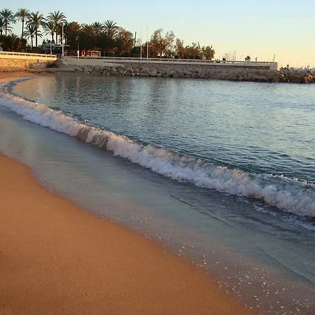 On The Croisette With Sea View